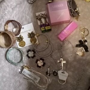 Miscellaneous items for silent show all low starts 🥰